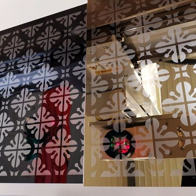 Máquina de gravura a laser para decoração de portas de elevadores