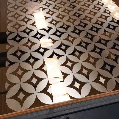 Máquina de gravura a laser para decoração de portas de elevadores