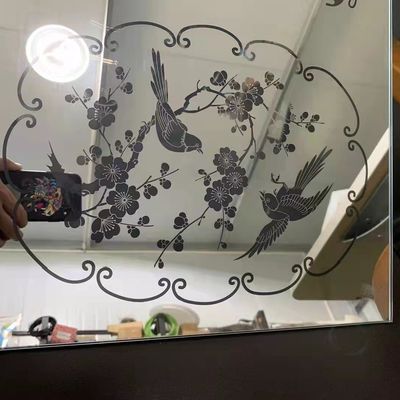 Máquina de corte para tabela de gravação de vidro Arte e opções de personalização